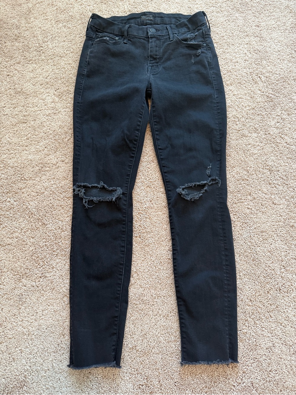 MOTHER Black Looker Ankle Fray Jeans